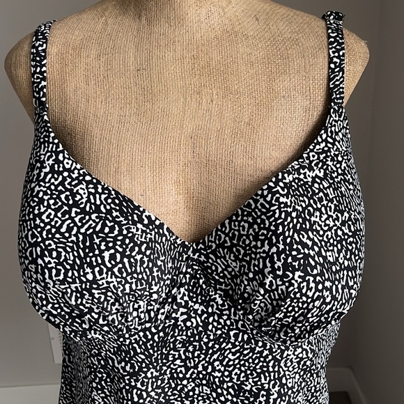 NWT Swimsuits For All underwire Tankini top 46C - Picture 1 of 6